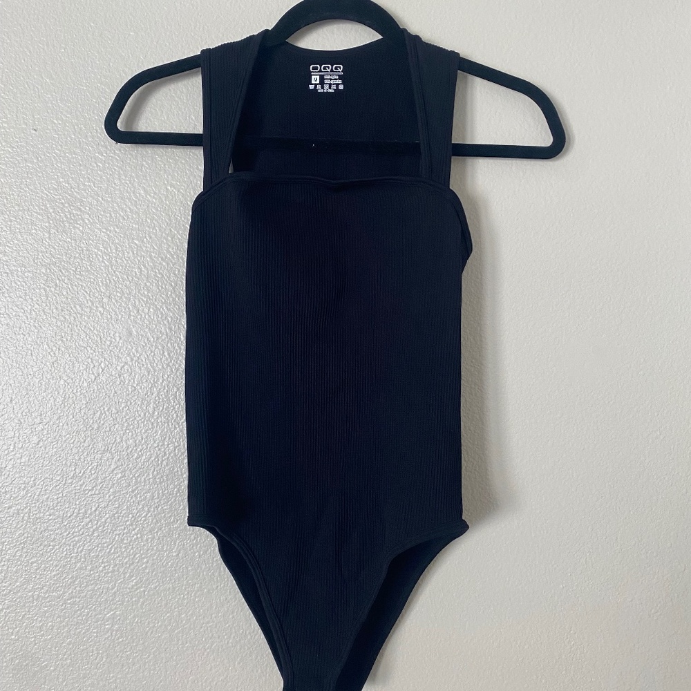 OQQ Ribbed Square Neck bodysuit